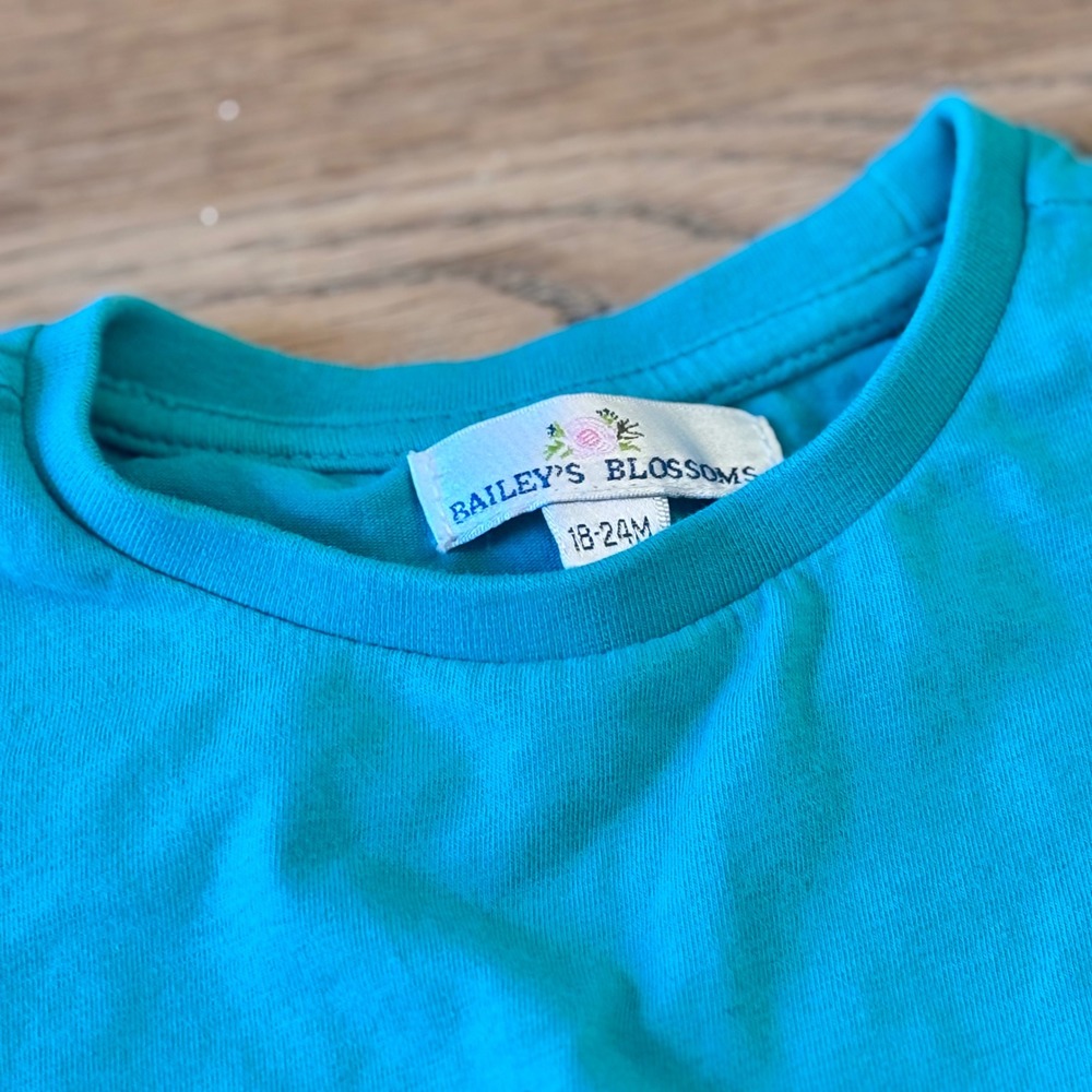 Baileys Blossoms Kids Graphic T Shirt‎ Blue Mountains Arrows Waves Size 18 24M - Picture 3 of 4